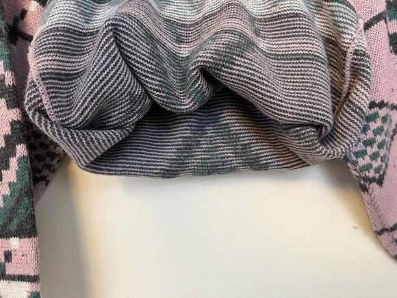 62 East Knit Sweater Vintage Acrylic Nylon Pink Aztec Diamonds Women’s Small - Picture 10 of 10